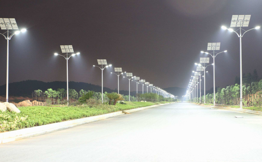道路太陽(yáng)能路燈你知道怎么選擇瓦數(shù)嗎？